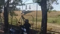 Jet tempur Sukhoi tergelincir di Landasan Pacu Bandara Sultan Hasanuddin (Foto: Tangkapan layar media sosial) 1001613767